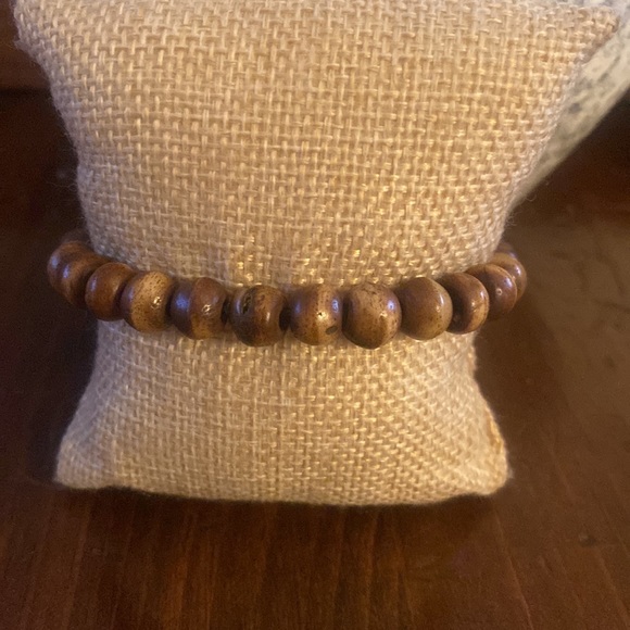 LiV deSigns Natural Wood Bead Stretch Bracelet - Picture 3 of 3